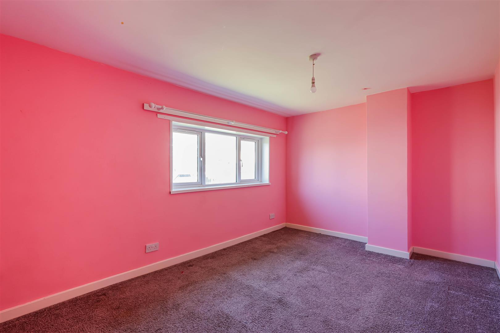 Mcquade Place, Barry — photograph 7